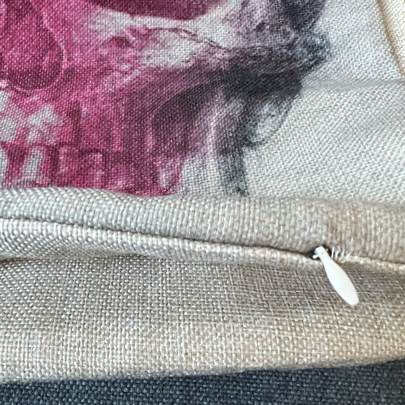 2 pillow covers 16x16 new - Picture 2 of 3